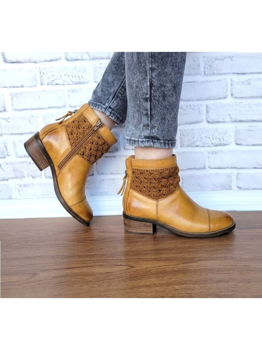 ⭐Latigo Leather Ankle Crochet Women boots Sz 7.5 Tan Mustard Yellow Boho Booties